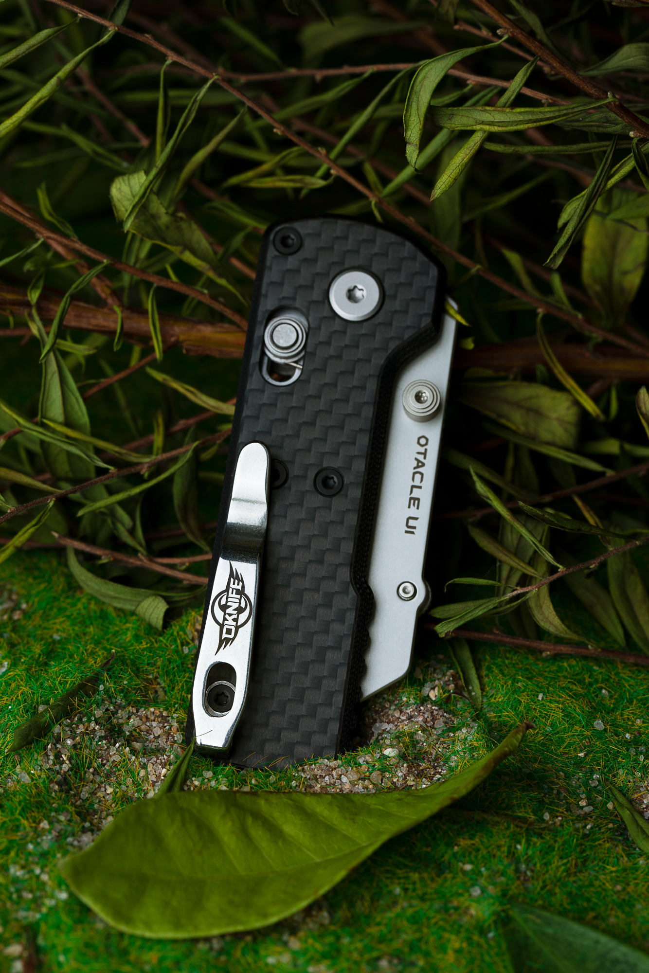 Olight Otacle U1 Carbon Fiber Small G10 Compact and Lightweight 
